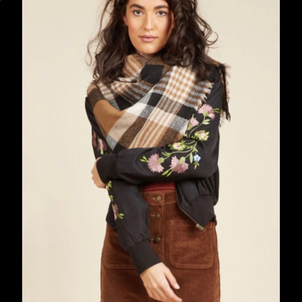 Scarf - Picture 2 of 4